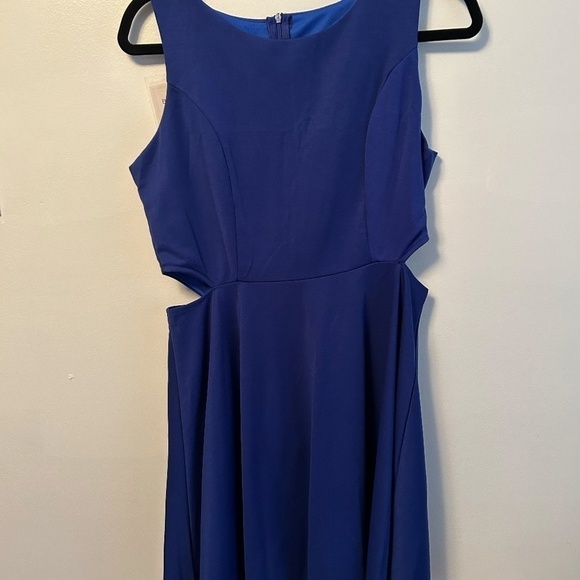 Sleeveless Racerback Flared Swing A-Line Dress - Picture 4 of 4